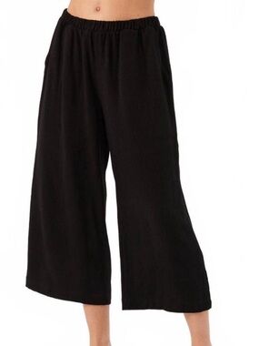 Kylie Paige NWT Black Wide Leg Crop Pants with Elastic Waist. Linen blend. Large